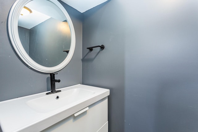 2115 Case Rd, Columbus, OH 43224 - bathroom featuring a sink