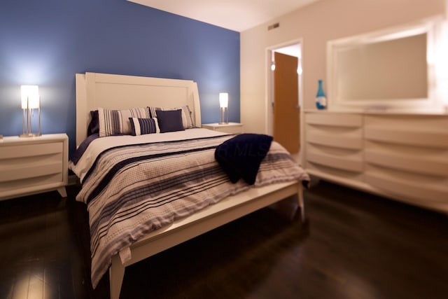 100 E Gay St Unit 804, Columbus, OH 43215 - bedroom featuring wood finished floors
