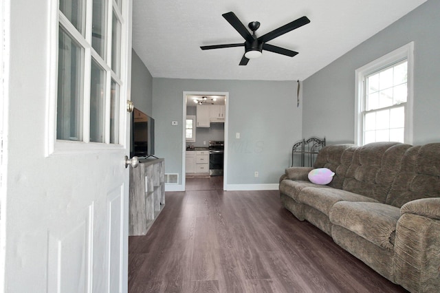 518 Yates St, Williamsport, OH 43164 - photo 3