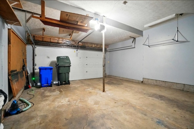 2605 Bella Via Ave, Columbus, OH 43231 - garage featuring a garage door opener