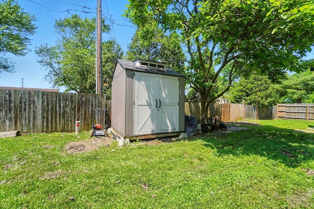 2605 Bella Via Ave, Columbus, OH 43231 - view of shed featuring a fenced backyard
