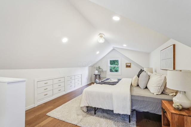 527 N Columbia Ave, Bexley, OH 43209 - bedroom featuring lofted ceiling, wood finished floors, and recessed lighting