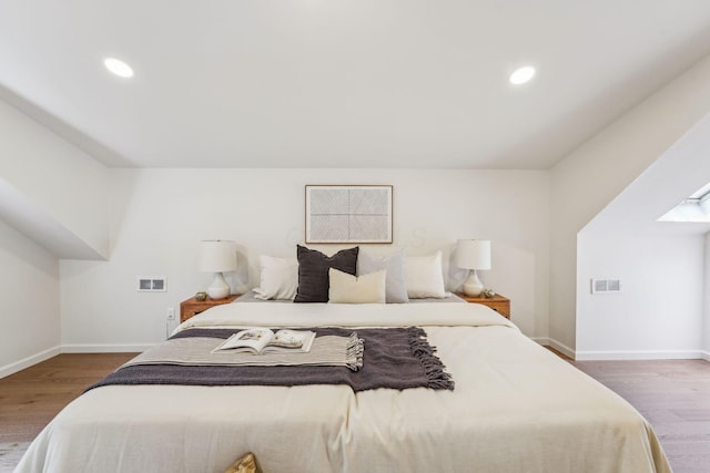 527 N Columbia Ave, Bexley, OH 43209 - bedroom with wood finished floors and recessed lighting