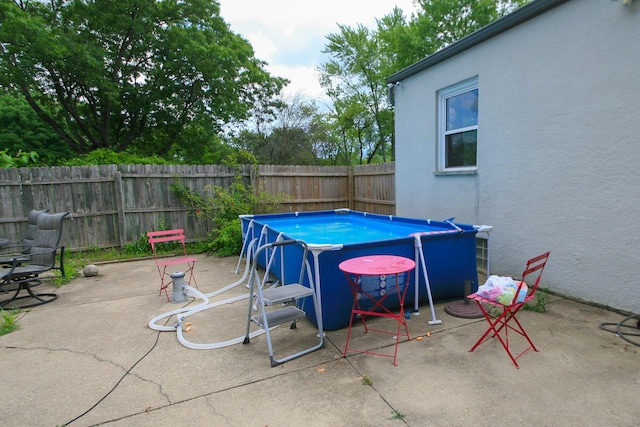 1810 Lehner Rd, Columbus, OH 43224 - view of patio