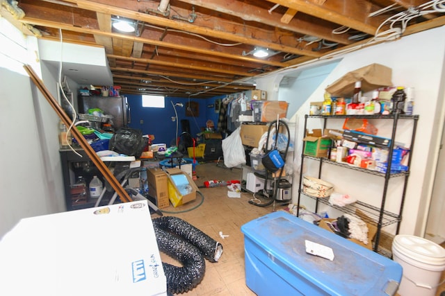 1810 Lehner Rd, Columbus, OH 43224 - below grade area with refrigerator