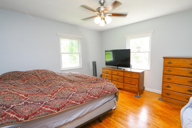 1810 Lehner Rd, Columbus, OH 43224 - bedroom with light wood-style floors and ceiling fan