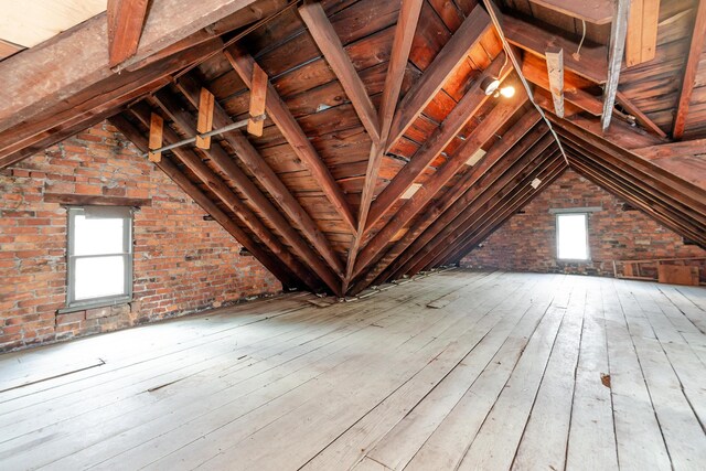 1366 S 4th St, Columbus, OH 43207 - unfinished attic with plenty of natural light