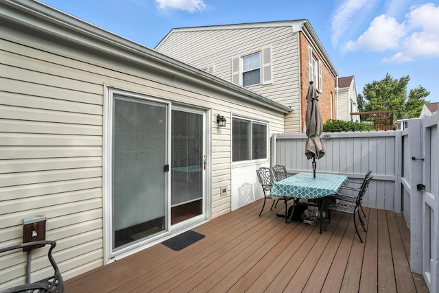 3063 Jersey Dr Unit 67, Columbus, OH 43204 - deck featuring outdoor dining area