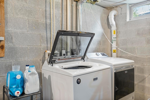 3615 Motts Place Ct, Canal Winchester, OH 43110 - laundry room with washer and dryer and concrete block wall