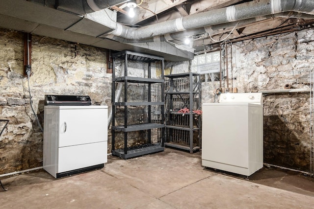 356 E 20th Ave, Columbus, OH 43201 - unfinished below grade area with washing machine and dryer