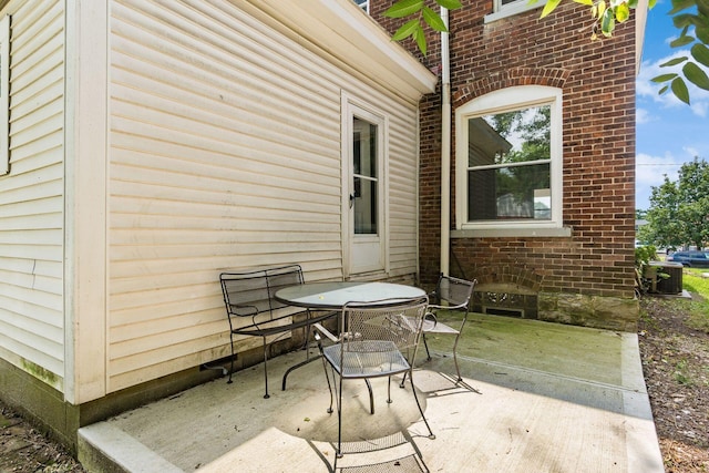 356 E 20th Ave, Columbus, OH 43201 - view of patio / terrace with outdoor dining area