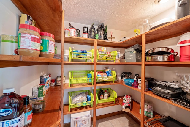 175 Academy Woods Dr, Columbus, OH 43230 - view of pantry