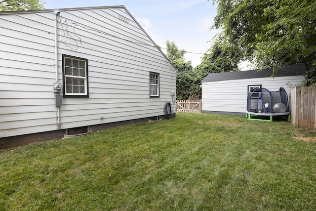 528 S James Rd, Columbus, OH 43213 - view of yard