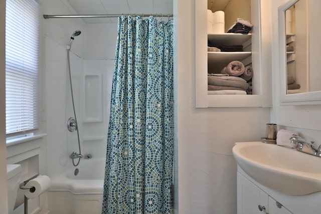 398 W 5th Ave, Columbus, OH 43201 - full bathroom featuring vanity and shower / bath combo with shower curtain