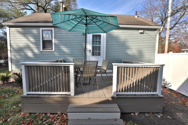 398 W 5th Ave, Columbus, OH 43201 - wooden deck with outdoor dining area