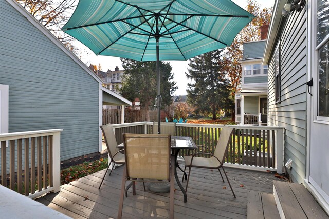 398 W 5th Ave, Columbus, OH 43201 - wooden deck with outdoor dining space