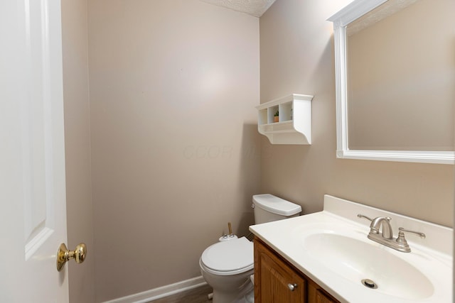 6258 Tetlin Field Dr, New Albany, OH 43054 - half bath featuring toilet and vanity