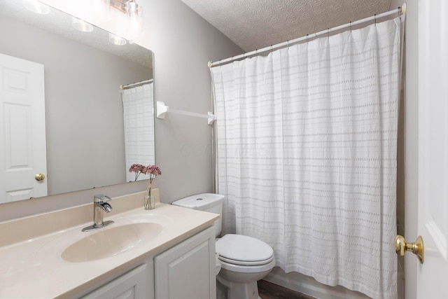 6258 Tetlin Field Dr, New Albany, OH 43054 - full bathroom with vanity, a textured ceiling, and a shower with shower curtain