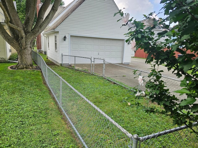 521 E Allen St, Lancaster, OH 43130 - view of detached garage