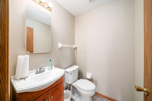 4224 Eagle Head Dr, Columbus, OH 43230 - bathroom featuring vanity and a textured ceiling