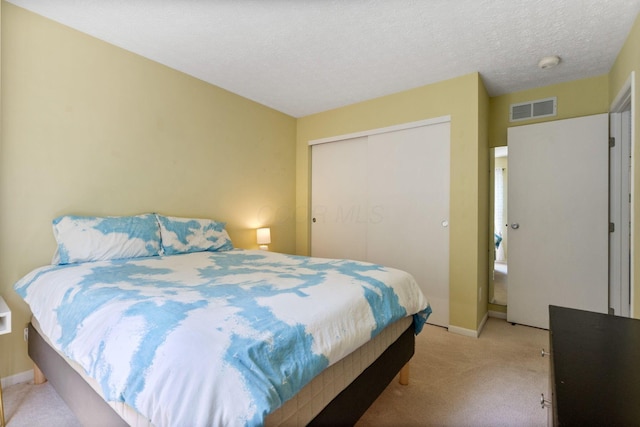 4109 Blendon Way Dr Unit 99E, Columbus, OH 43230 - bedroom with light colored carpet and a closet