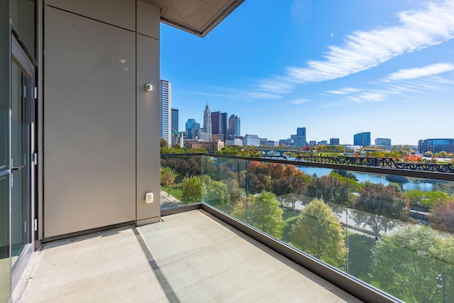 250 W Spring St Unit 626, Columbus, OH 43215 - balcony featuring a skyline view