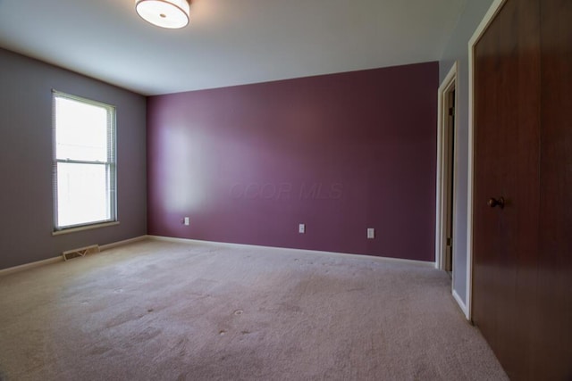 1206 Crescent Heights Rd, Marion, OH 43302 - carpeted empty room featuring baseboards