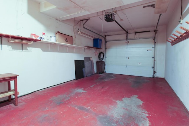 1206 Crescent Heights Rd, Marion, OH 43302 - garage featuring a garage door opener