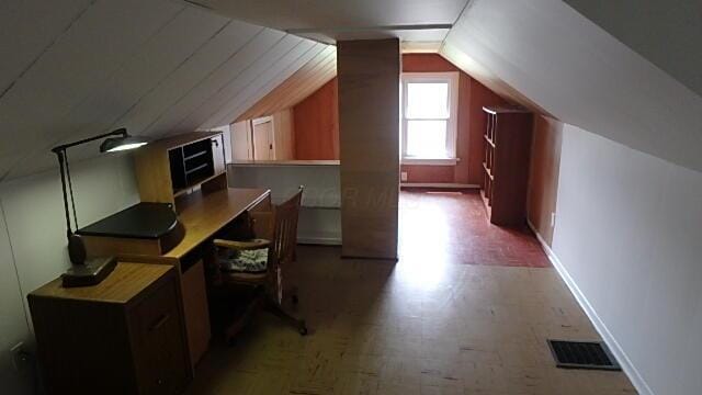 1483 Elmwood Ave, Columbus, OH 43212 - bonus room with lofted ceiling and a desk