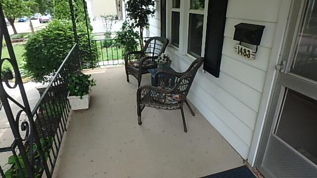 1483 Elmwood Ave, Columbus, OH 43212 - view of porch
