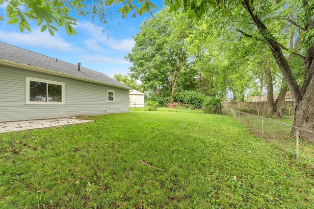 893 Aladdin Ct, Columbus, OH 43207 - view of fenced backyard