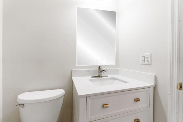 893 Aladdin Ct, Columbus, OH 43207 - bathroom with vanity and toilet