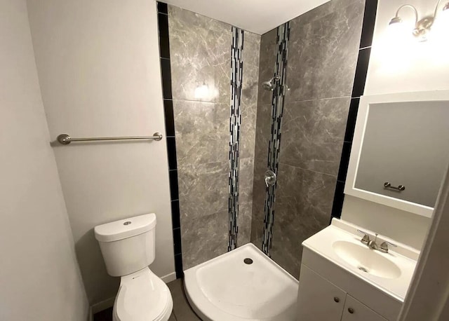 1555 Myrtle Ave, Columbus, OH 43211 - full bath featuring a tile shower and vanity