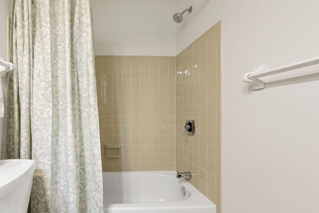 1100 Riva Ridge Blvd, Columbus, OH 43230 - bathroom with shower / bath combo with shower curtain