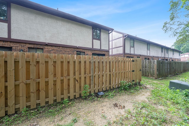 3033 Highcliff Ct, Columbus, OH 43231 - view of yard