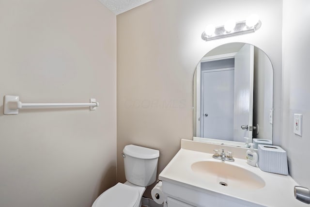 3033 Highcliff Ct, Columbus, OH 43231 - bathroom with toilet and vanity