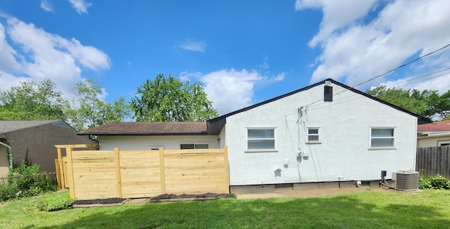 1826 Fleming Rd, Columbus, OH 43232 - back of property featuring stucco siding