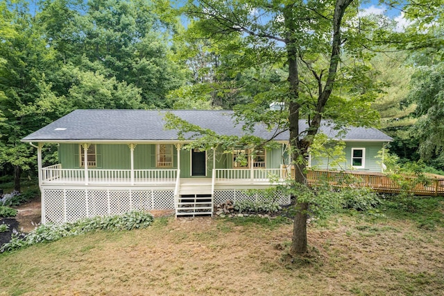 13900 Justin Rd, Utica, OH 43080 - view of front facade featuring covered porch and roof with shingles