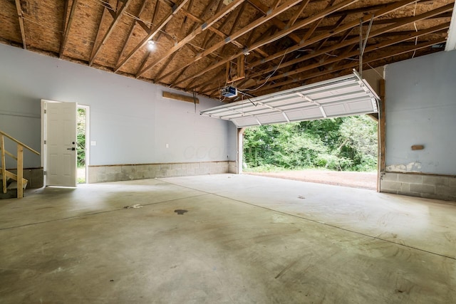 13900 Justin Rd, Utica, OH 43080 - garage featuring a garage door opener