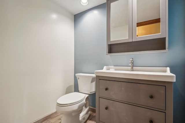 4867 Sarasota Ct, Hilliard, OH 43026 - bathroom with wood finished floors and vanity