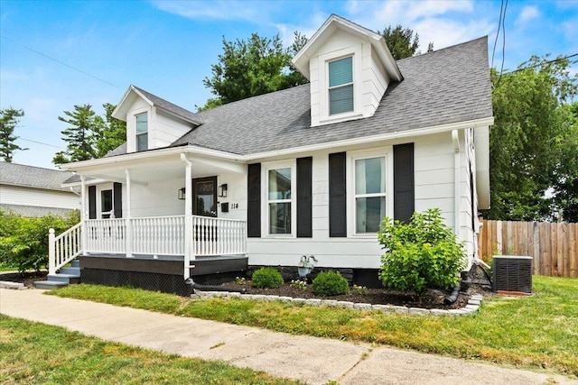 114 N 7th St, Newark, OH 43055 - cape cod house featuring a porch and roof with shingles