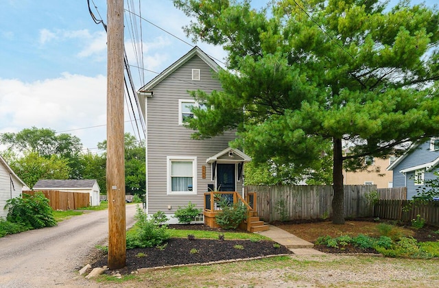 2686 Wicklow Rd, Columbus, OH 43204 - view of traditional home