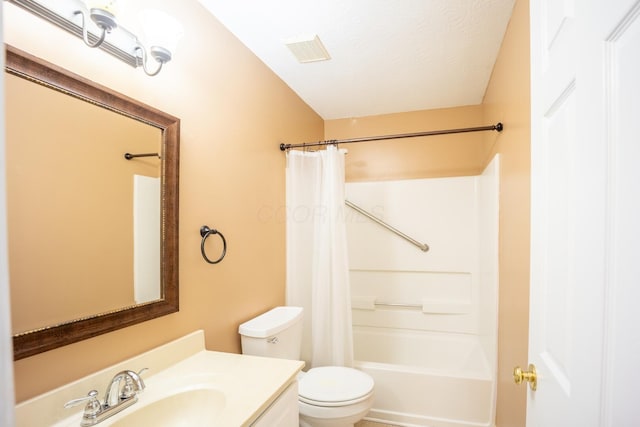 594 Chardonnay Ln, Lewis Center, OH 43035 - bathroom featuring vanity and shower / tub combo with curtain