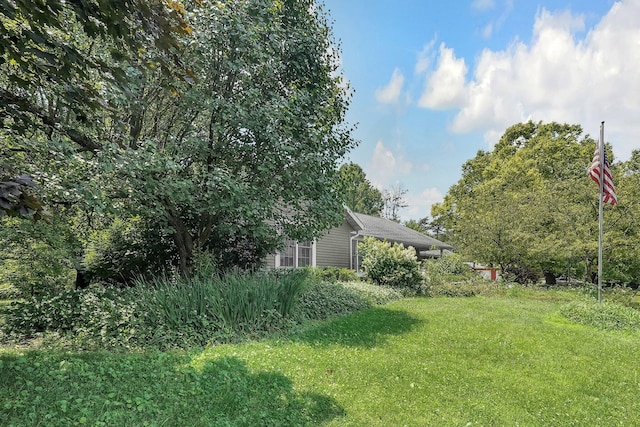 8421 Ransom Rd, Mount Vernon, OH 43050 - view of green lawn