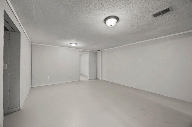 2468 Spaatz Ave, Columbus, OH 43204 - finished below grade area featuring a textured ceiling