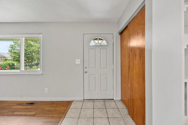2468 Spaatz Ave, Columbus, OH 43204 - entryway featuring baseboards and light tile patterned floors