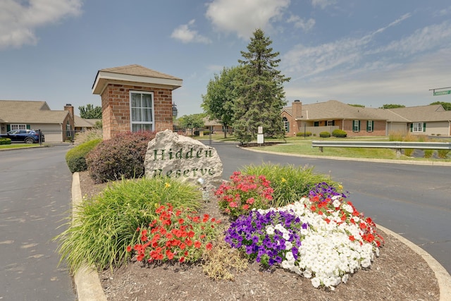 317 Chardonnay Ln, Lewis Center, OH 43035 - photo 1