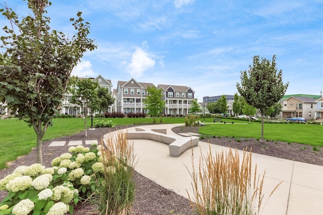 1232 N Grant Ave, Columbus, OH 43201 - surrounding community with a lawn and a residential view