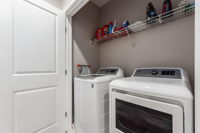 1232 N Grant Ave, Columbus, OH 43201 - washroom with washing machine and dryer
