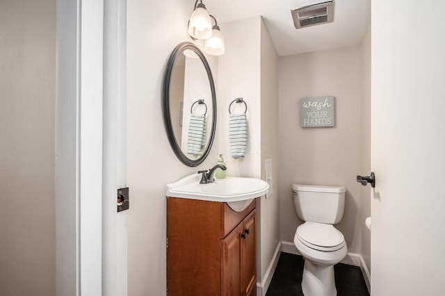 2566 Mcdaniel Ct, Grove City, OH 43123 - bathroom featuring vanity and toilet